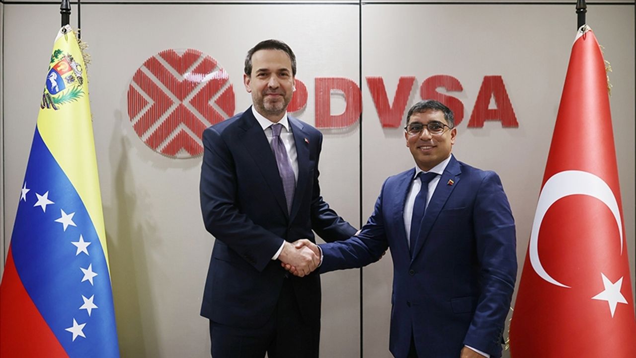 Türkiye ile Venezuela, petrol ve doğal gaz alanlarında işbirliğine ilişkin mutabakat zaptı imzaladı
