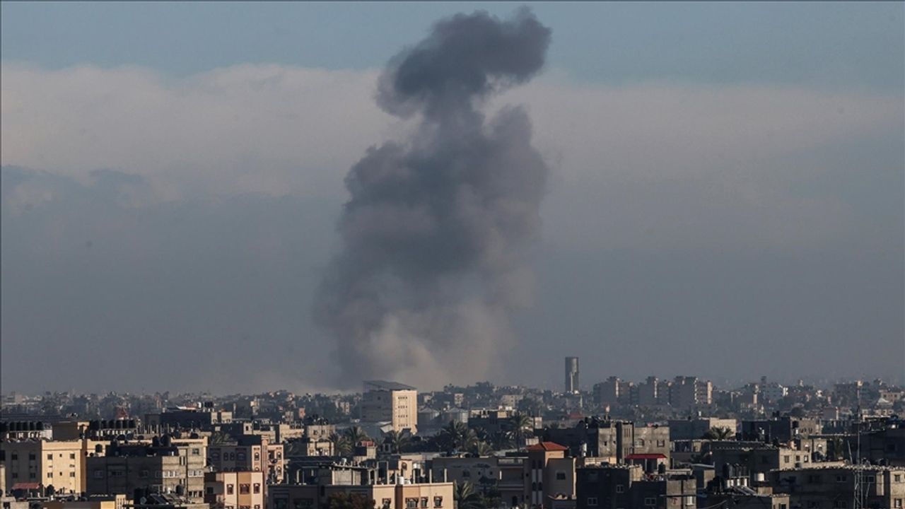 Hamas: İsrail'in Kızılay binasını basması savaş suçudur