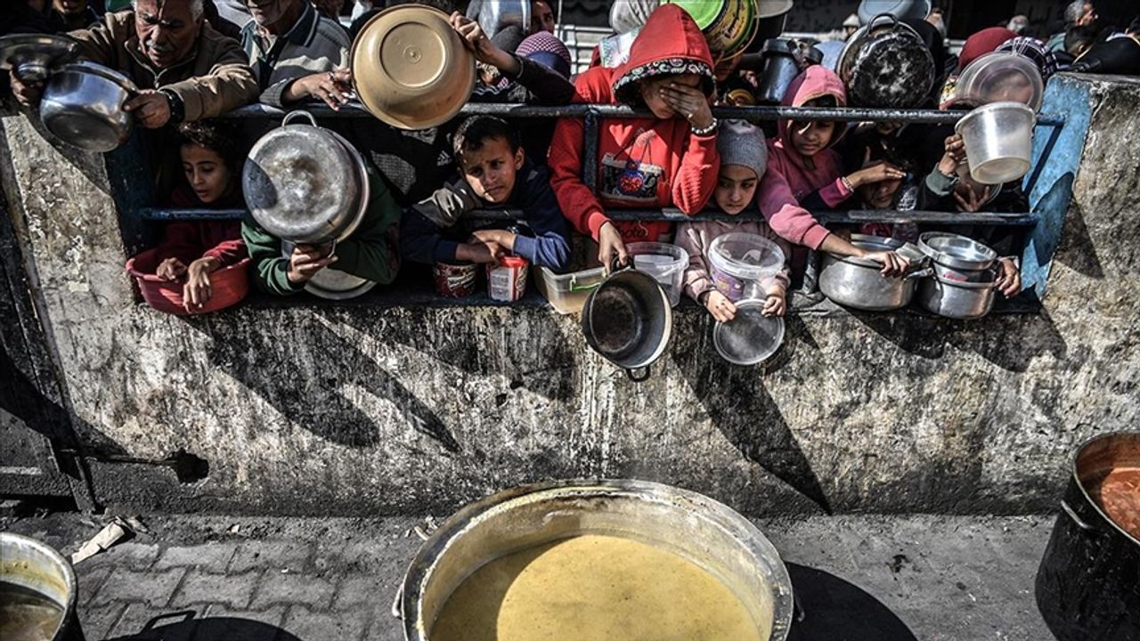 Filistinliler açlıkla mücadele ediyor