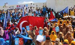 Somalililer, Türkiye ile yapılan savunma anlaşmasına destek gösterisi düzenledi