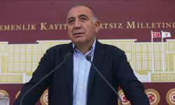 Gürsel Tekin, partisinden istifa etti