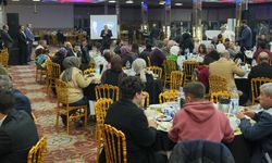 Başkan Beyazgül, İlk iftarı depremzedelerle yaptı