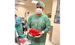 Hastanın karnından 5 kiloluk böbrek tümörü çıkarıldı