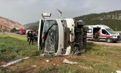 Gaziantep'te yolcu midibüsü devrildi:  10 yaralı