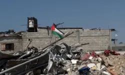 İsrail, Gazze'de bir evi bombaladı: 29 Filistinli öldü