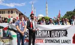 İsrail'in Gazze'ye yönelik saldırıları protesto ediliyor