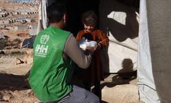 İHH, İdlib'de günlük 85 bin ekmek dağıtıyor