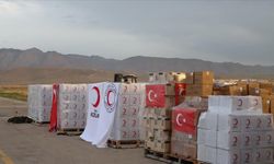 Türkiye, Afganistan'daki selzedelere 24 ton insani yardım gönderdi