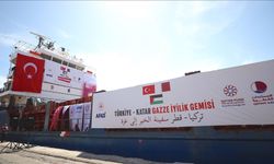 "Türkiye-Katar Gazze İyilik Gemisi" Mersin'den uğurlandı