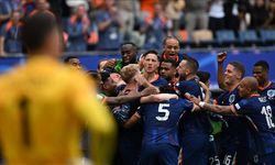 Hollanda, Polonya'yı 2-1 mağlup etti