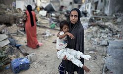 İsrail gece boyunca Gazze'ye saldırdı: Onlarca ölü