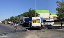 Gaziantep'te iki işçi servisi ile tır çarpıştı: 21 Yaralı!