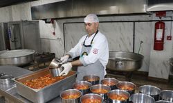 Haliliye Belediyesi Aşevi, günde 4 bin 198 ihtiyaç sahibine sıcak yemek ulaştırıyor