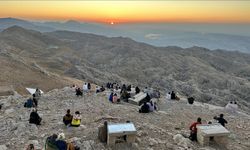 Adıyaman'daki 2. Kommagene Bienali'nde "Nemrut Gün Doğumu Okumaları" etkinliği yapıldı