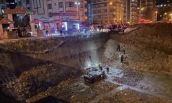 Şanlıurfa'da inşaat temeline düşen otomobilde 3 kişi yaralandı!