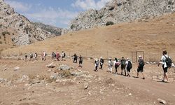 Doğa tutkunları Sason Zore Kanyonu'nu keşfetti