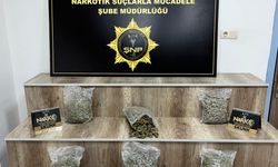 Şüphe üzerine durdurulan araçtan 3 kilo uyuşturucu çıktı!