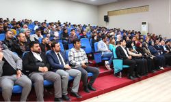 Harran’da "Bilinçli Aile İdeal Gençlik" konferansı düzenlendi