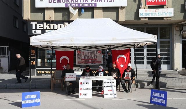 Muşlu aileler HDP önündeki eylemini sürdürüyor