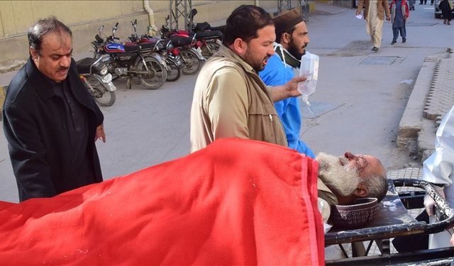 Pakistan'da bombalı saldırılar: 28 Kişi öldü!