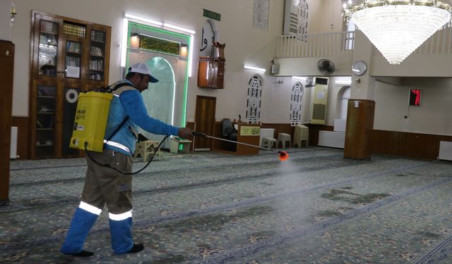 Haliliye Belediyesi Camileri gülsuyu ile temizledi
