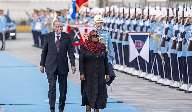 Cumhurbaşkanı Erdoğan, Hassan'ı resmi törenle karşıladı