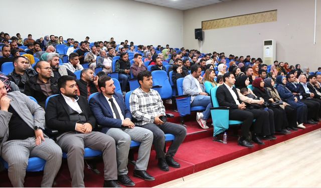 Harran’da "Bilinçli Aile İdeal Gençlik" konferansı düzenlendi