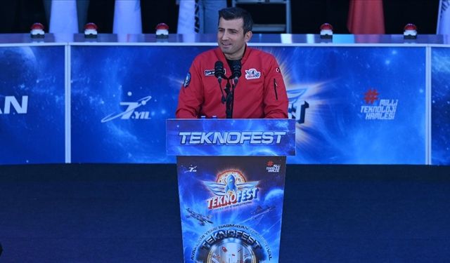 Bayraktar: TEKNOFEST gençlerimizin başarı hikayelerine zemin hazırlıyor