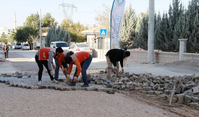 Haliliye’de üstyapı çalışmaları devam ediyor