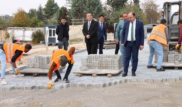 Karaköprü'de yollar yenileniyor