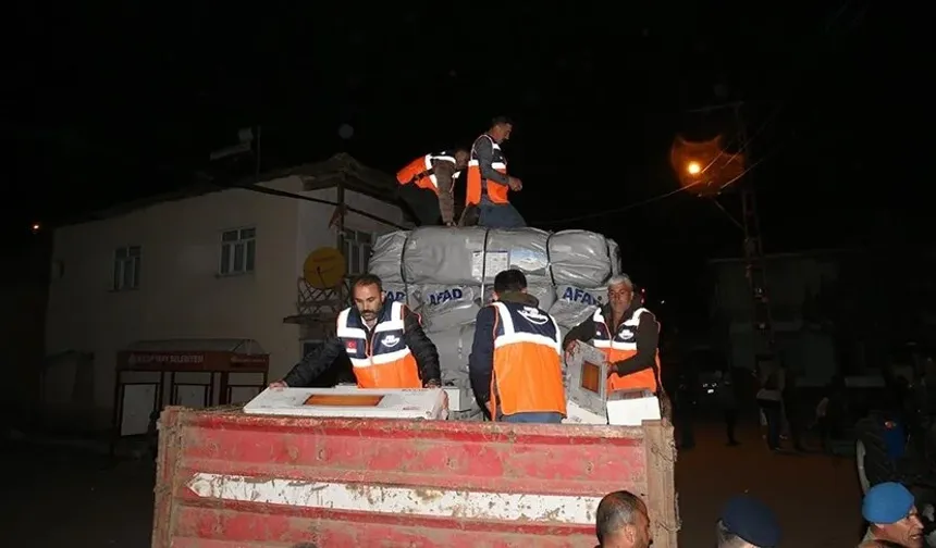 Tokat'ta  AFAD vatandaşlara çadır yardımında bulundu