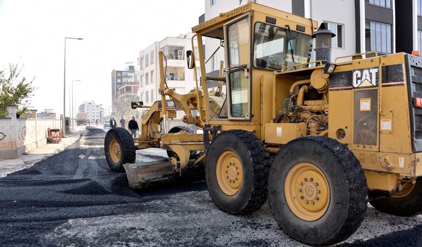 Şirinkuyu Mahallesi’nde yol onarım çalışmaları sürüyor