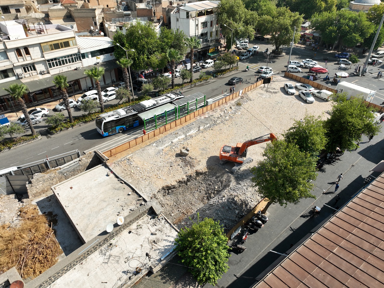 Haşi̇mi̇ye Meydaninda Çalişmalara Başlandi (7)